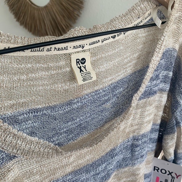 NWT Roxy Blue & Cream Striped Slouchy Knit Pullover Sweater XL - Picture 6 of 9
